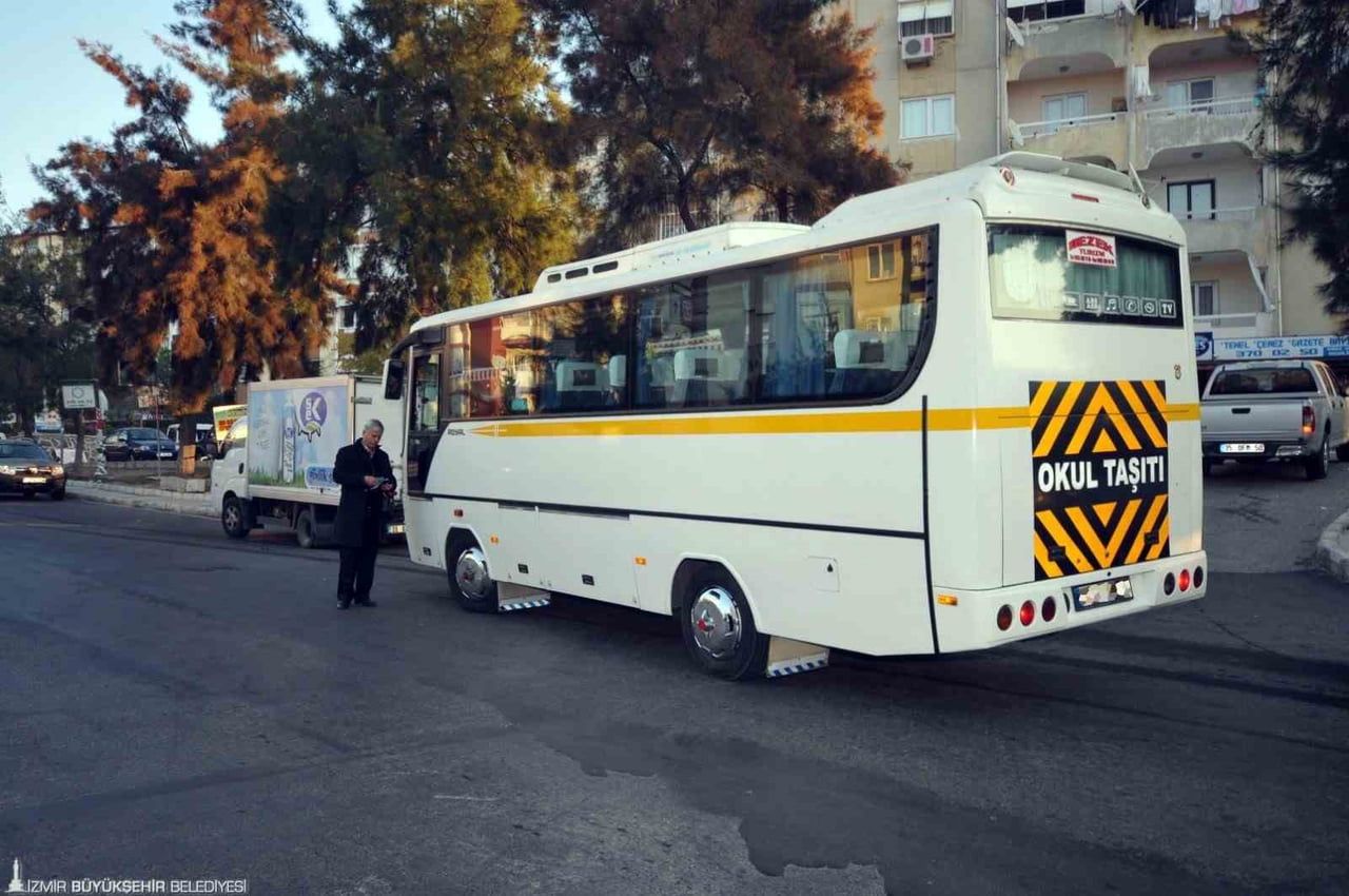 İZMİR BÜYÜKŞEHİR BELEDİYESİ, İL GENELİNDE SERVİS ARACI SAYISINI ARTIRMAK İÇİN İHALE SÜRECİNİ...