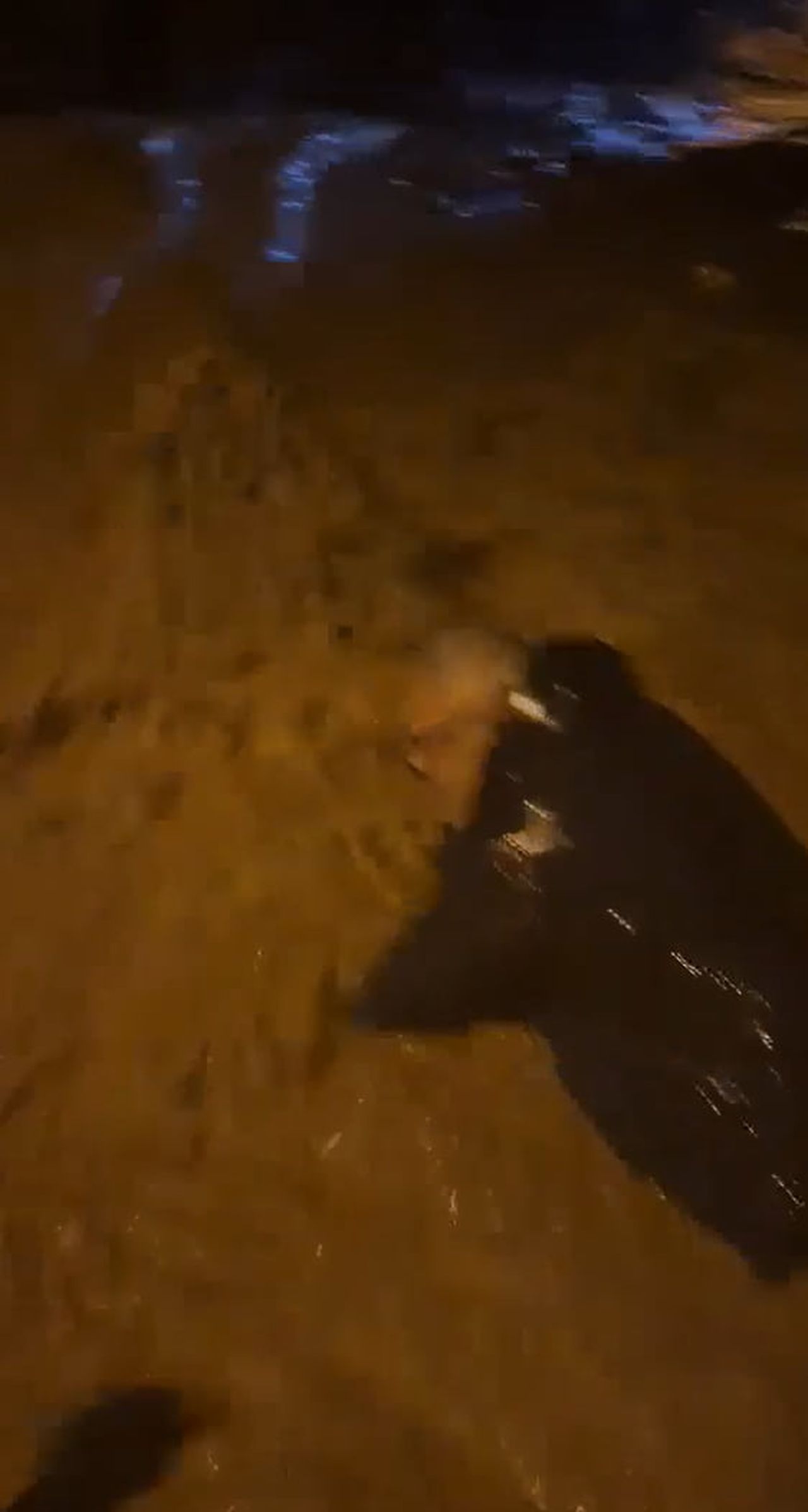 YALOVA’NIN ARMUTLU İLÇESİNDE ETKİLİ OLAN SAĞANAK YAĞIŞIN ARDINDAN SOKAK VE CADDELERDE SEL SULARI...