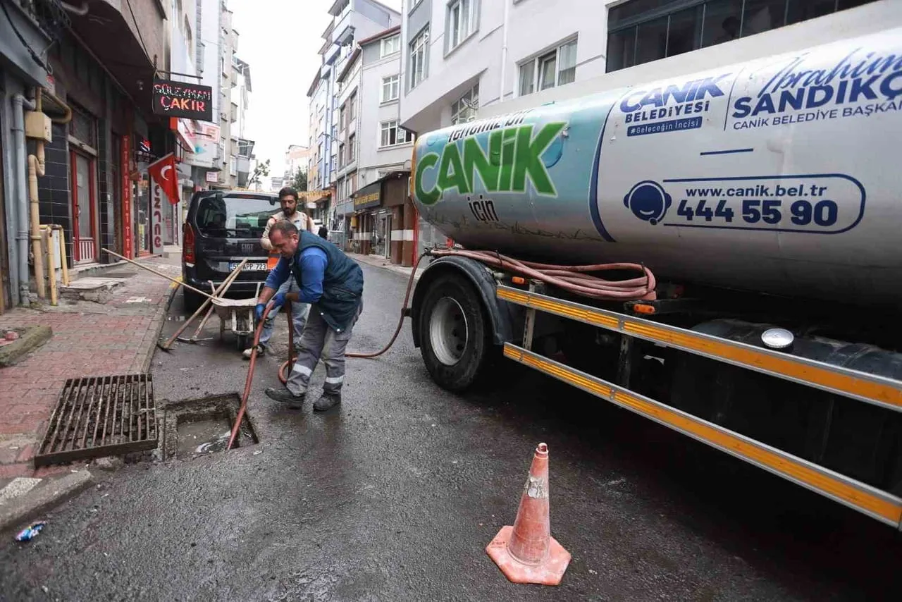 SAMSUN’UN CANİK BELEDİYESİ, SAĞANAĞA KARŞI İLÇE GENELİNDE MAZGAL TEMİZLİĞİ, BAKIM VE ONARIM...