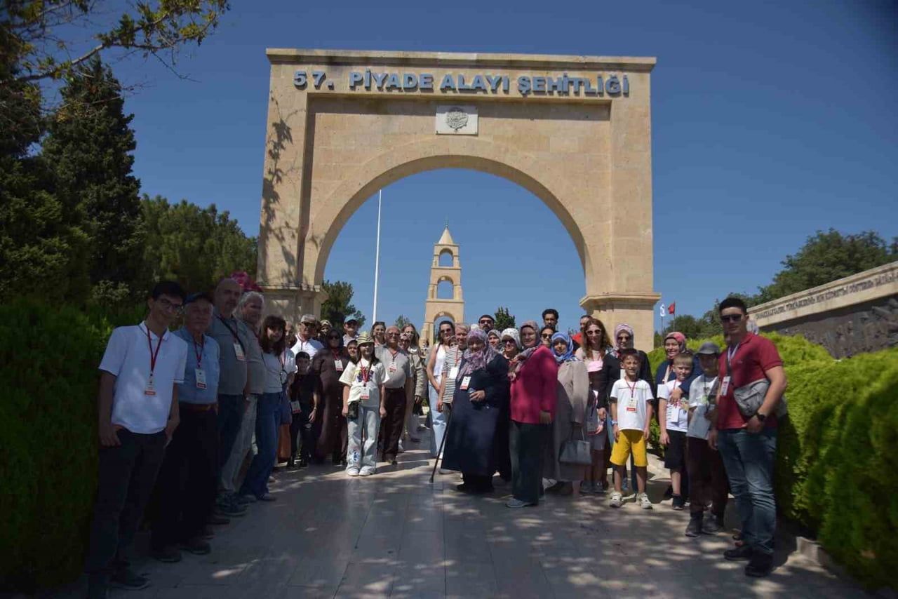 YÜZLERCE BİLECİKLİ ÇANAKKALE GEZİSİNDE BULUŞTU