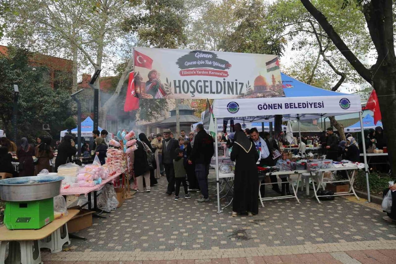 GÖNEN İLÇESİNDE, GAZZE’DEKİ İHTİYAÇ SAHİPLERİNE DESTEK OLMAK AMACIYLA YARDIM ORGANİZASYONU...