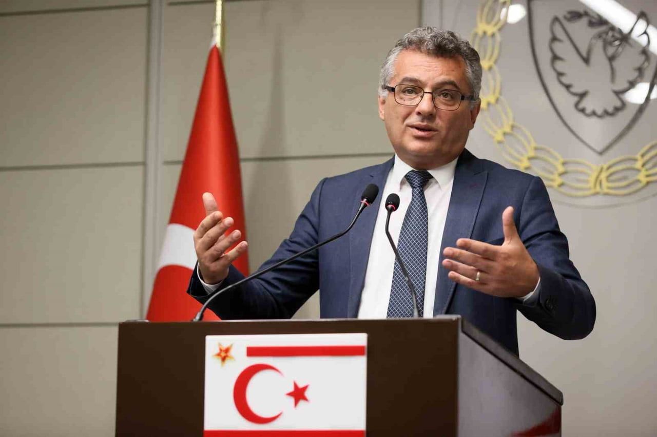 KKTC CUMHURBAŞKANI TUFAN ERHÜRMAN, GKRY LİDERİ NİKOS HRİSTODULİDİS İLE BAŞKENT LEFKOŞA'DAKİ ARA...