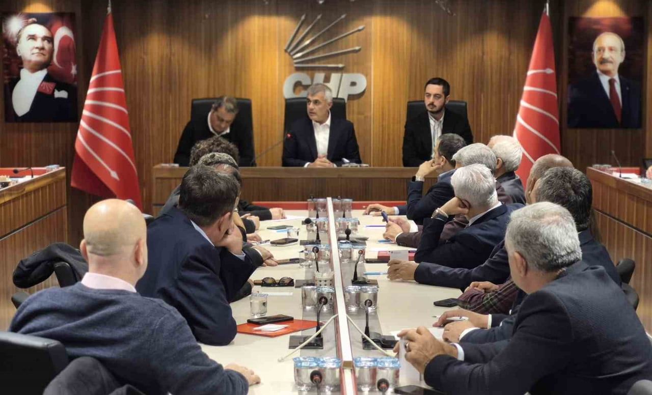 CUMHURİYET HALK PARTİSİ (CHP) İSTANBUL İL BAŞKANI MEHMET ALİ YÜKSEL, İLÇE BAŞKANLARIYLA BİR ARAYA...