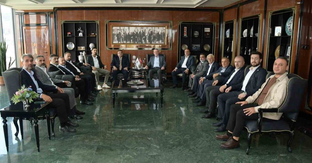 SAMSUN İNŞAATÇILAR VE MÜTEAHHİTLER DERNEĞİ (SİMDER) BAŞKANI SEZGİN AYDIN VE YÖNETİM KURULU...