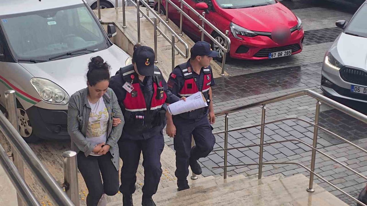 ZONGULDAK’TA 17 YAŞINDAKİ SILA T.’NİN DARP EDİLEREK ZİNCİRLENDİĞİ İDDİASIYLA GÖZALTINA ALINAN ANNE...