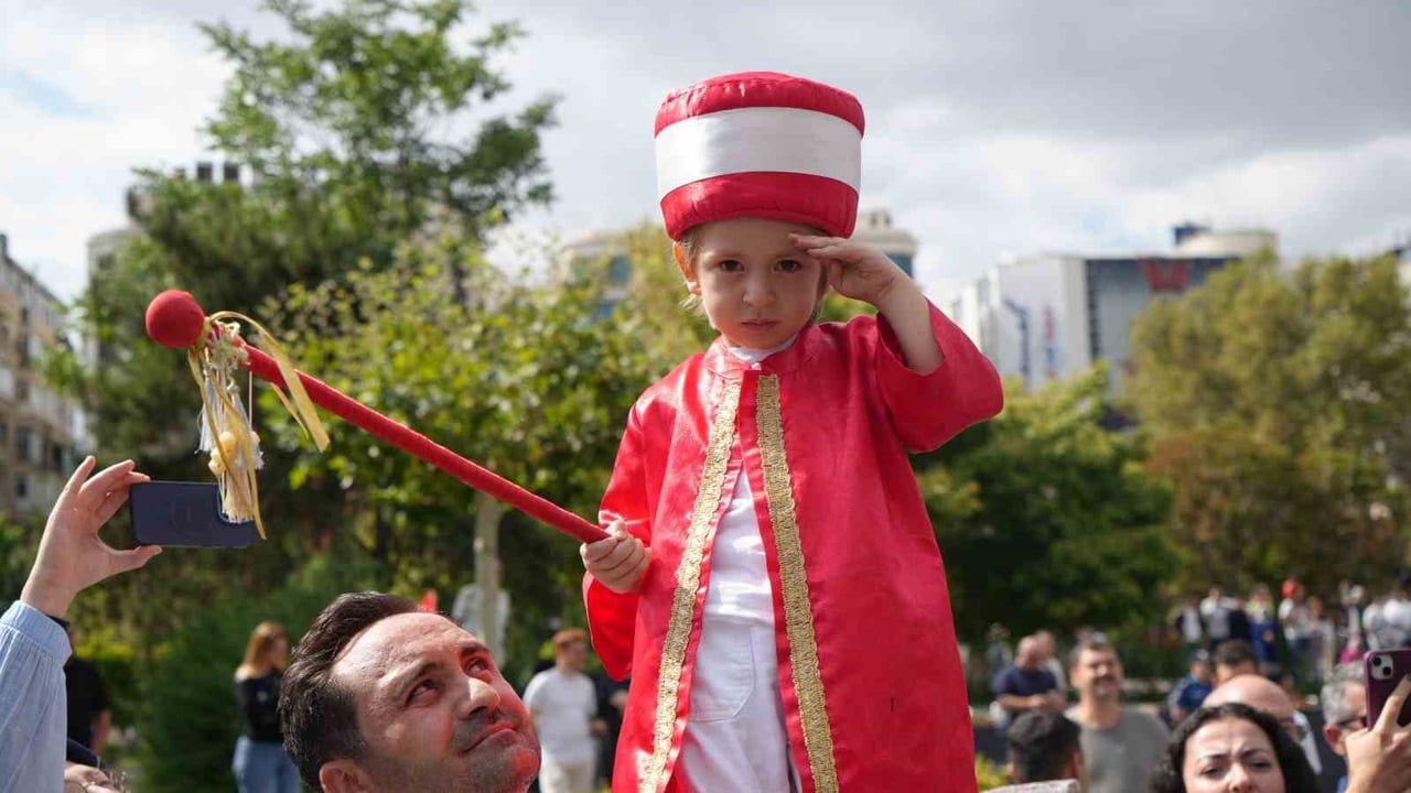 ANKARA’DA 30 AĞUSTOS ZAFER BAYRAMI’NIN 104’ÜNCÜ YIL DÖNÜMÜ DOLAYISIYLA GEÇİT TÖRENİ...