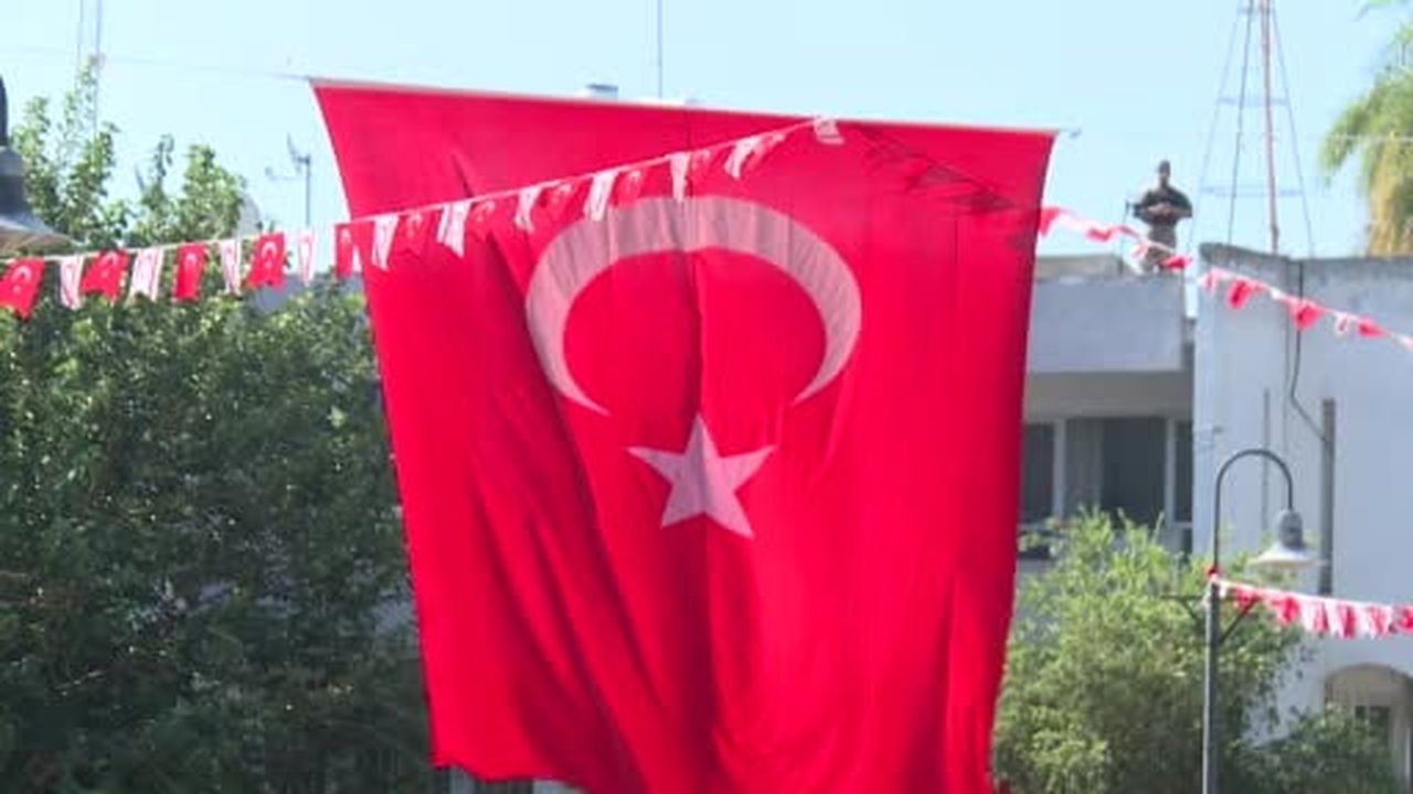 Kuzey Kıbrıs Türk Cumhuriyeti’nde (KKTC), Ulu Önder Mustafa Kemal Atatürk’ün başkomutanlığında...