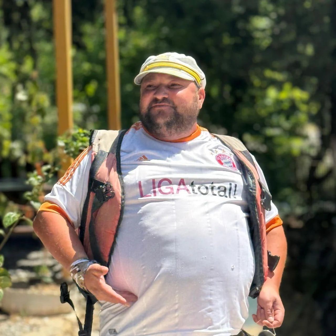ANTALYA'NIN MANAVGAT İLÇESİNDE YAŞAYAN VE MAHALLE SAKİNLERİNİN GÜNLÜK İŞLERİNE YARDIM EDEREK...