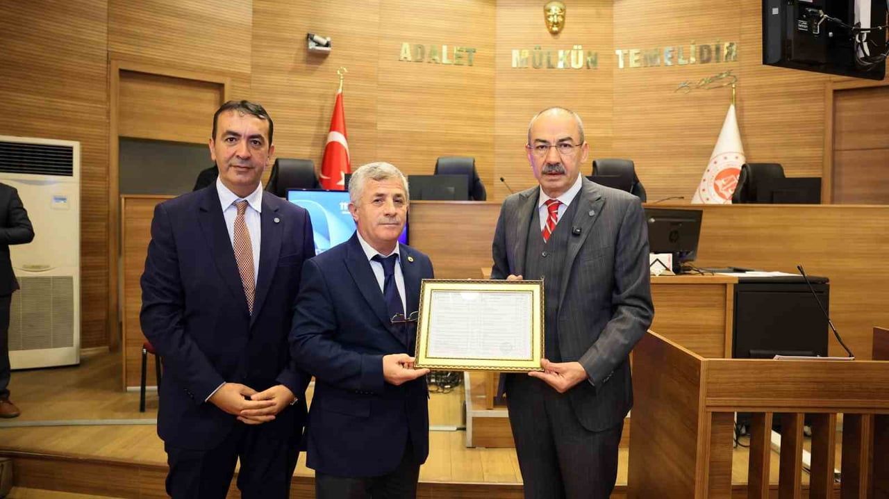 KAYSERİ TİCARET ODASI (KTO) ORGAN SEÇİMLERİNİN ARDINDAN YENİDEN SEÇİLEN YÖNETİM KURULU BAŞKANI...