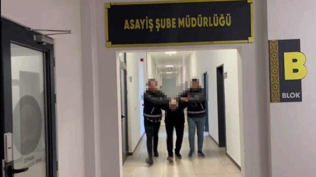 SUÇLAMALARI KABUL ETMEYEN ZANLI, ÇIKARILDIĞI MAHKEMECE TUTUKLANARAK CEZAEVİNE GÖNDERİLDİ.