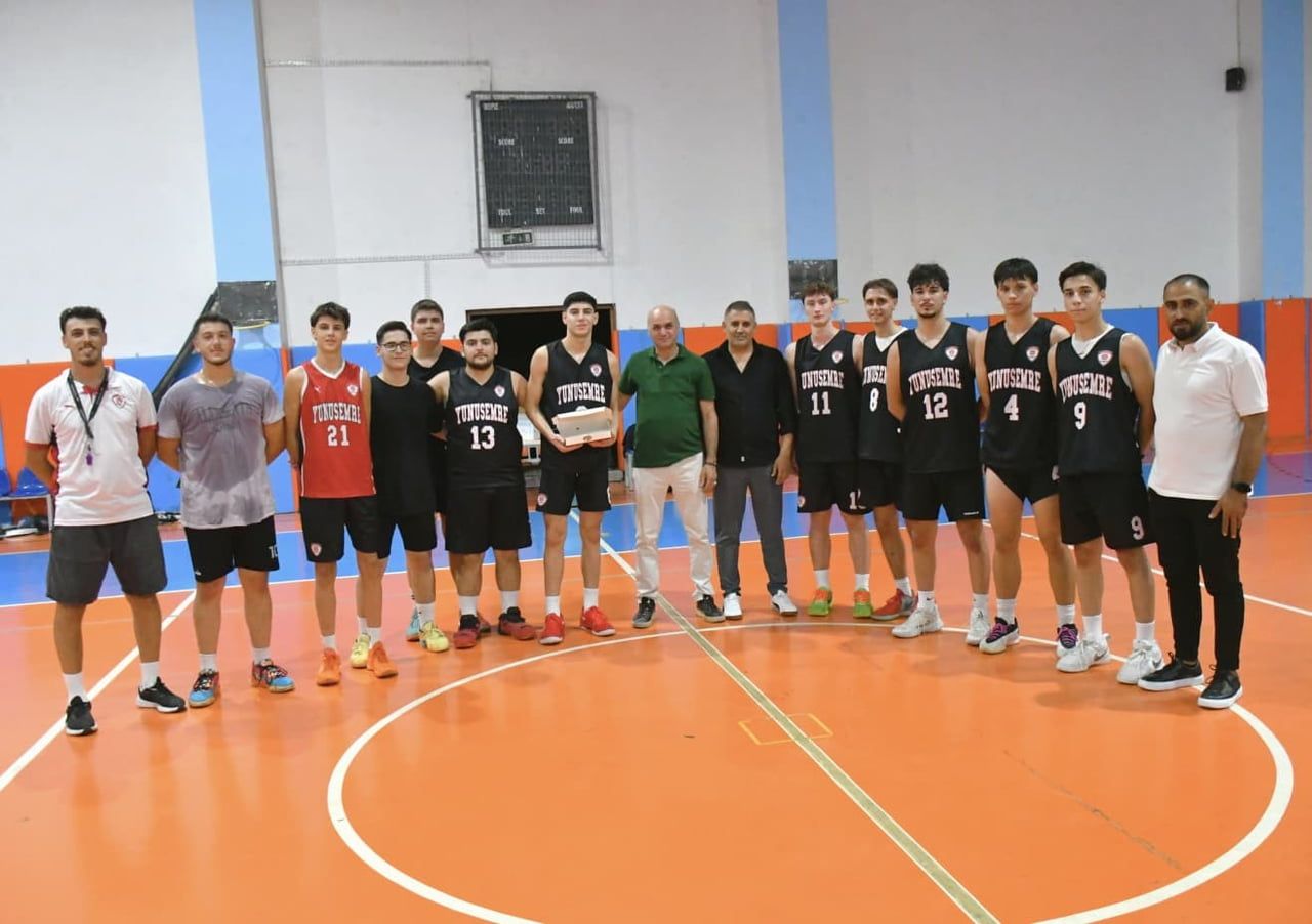 YUNUSEMRE BELEDİYESPOR BASKETBOL U18 VE A TAKIMI, YENİ SEZON HAZIRLIKLARINA BAŞLADI. YENİ...