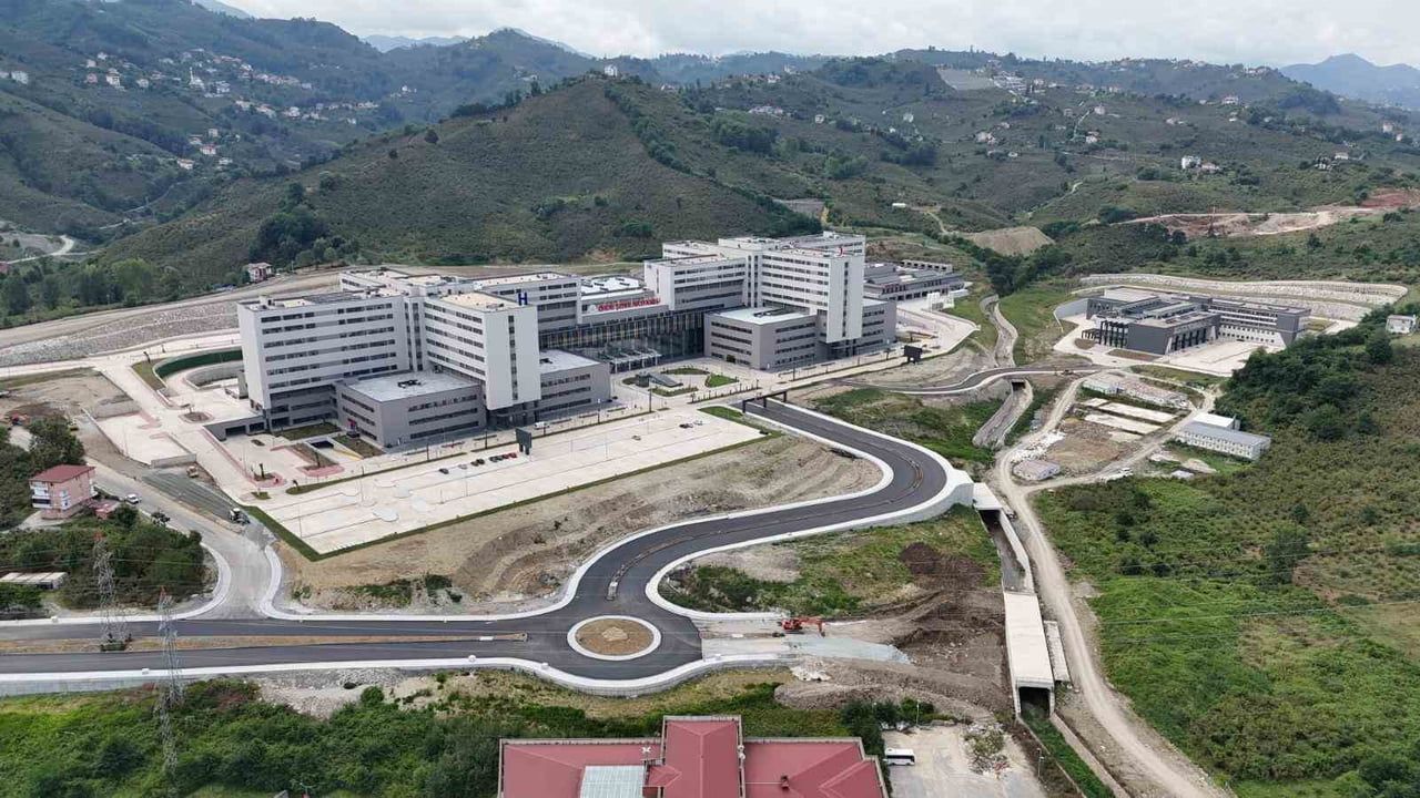 ORDU’NUN SAĞLIK ALANINDA EN BÜYÜK YATIRIMLARDAN BİRİ OLAN ORDU ŞEHİR HASTANESİNDE SONA...