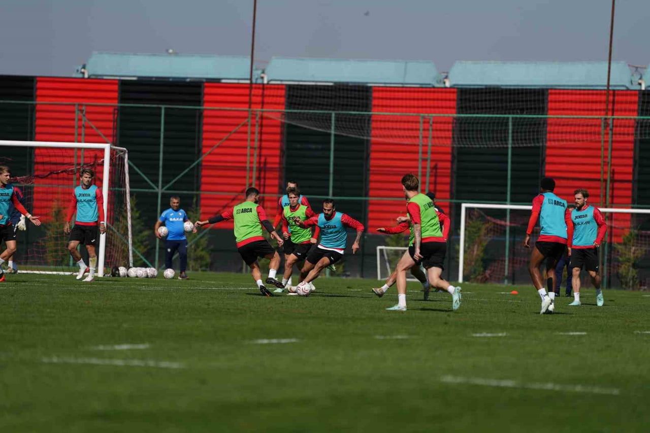 ÇORUM FK, TRENDYOL SÜPER LİG'İN 9. HAFTASINDA DEPLASMANDA GÖZTEPE İLE OYNAYACAĞI MAÇIN...