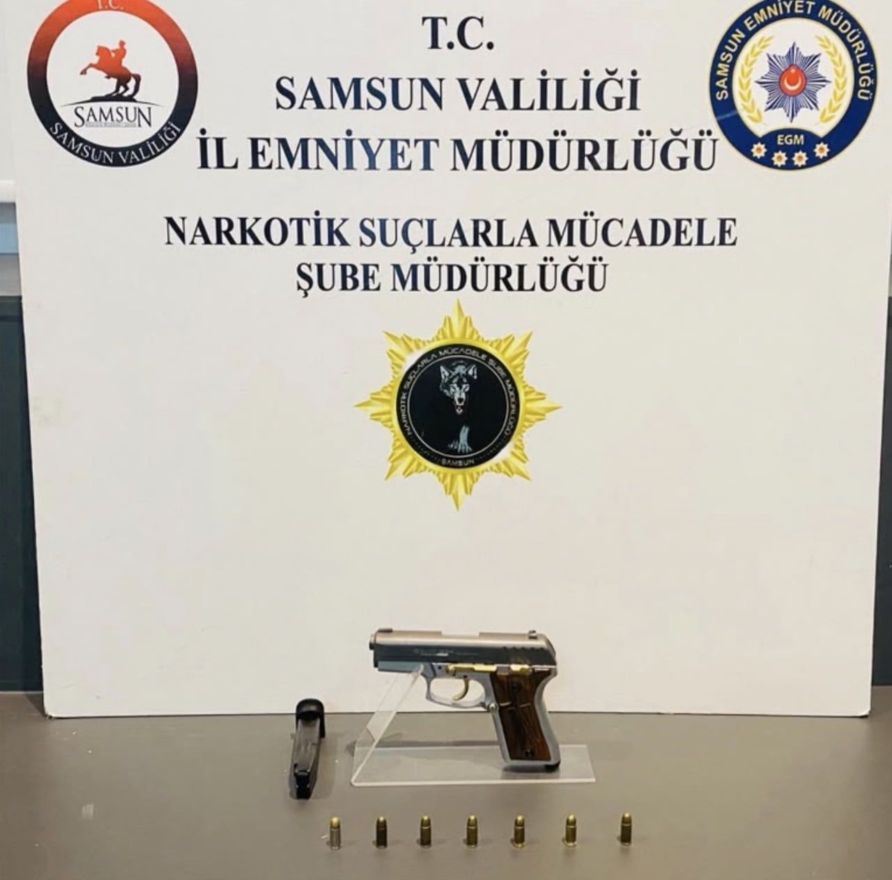 SAMSUN’DA POLİS EKİPLERİNCE 3 İLÇEDE DÜZENLENEN UYUŞTURUCU ÇALIŞMALARINDA 8 BİN 948 ADET SENTETİK...