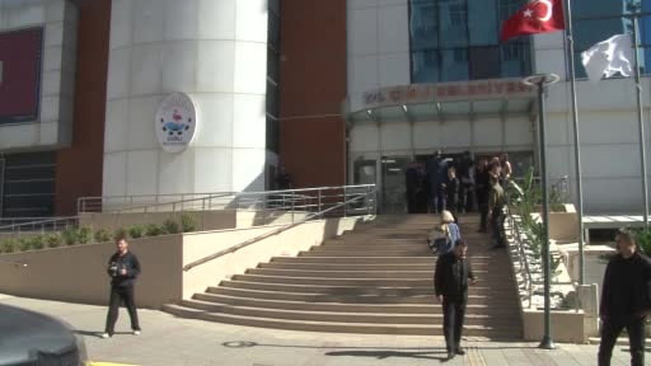 Bakan Tekin'den İzmir'de ‘yaşanabilir çevre’ vurgusu: "Gelecek kuşaklara karşı sorumluyuz"