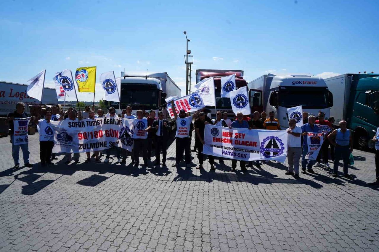 TIR ŞOFÖRLERİ KAPIKULE’DE SCHENGEN VİZESİ SORUNUNA DİKKAT ÇEKTİ