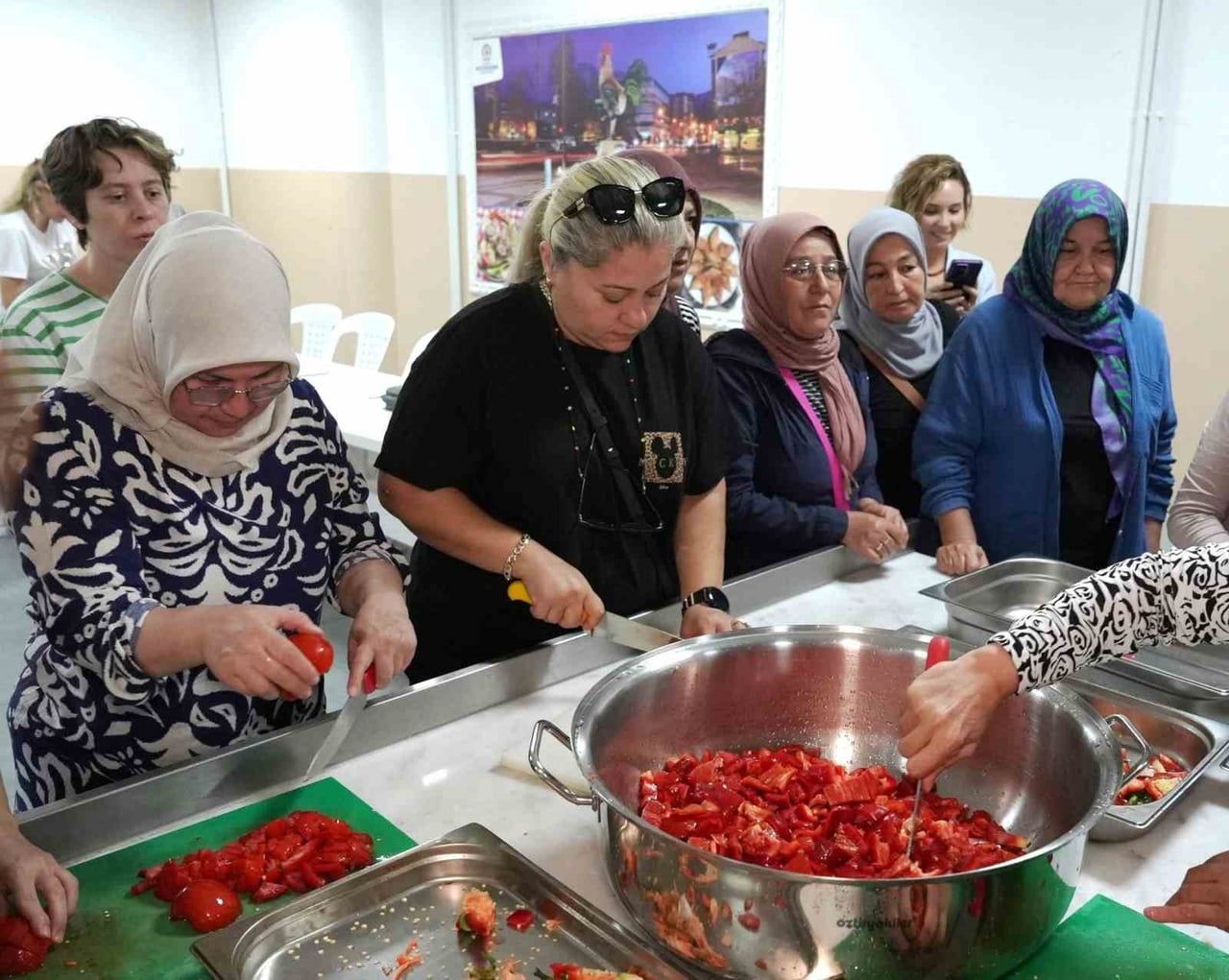 DENİZLİ BÜYÜKŞEHİR BELEDİYESİ, KENTİN KÖKLÜ MUTFAK KÜLTÜRÜNÜ YAŞATMAK VE GELENEKSEL TARİFLERİ...