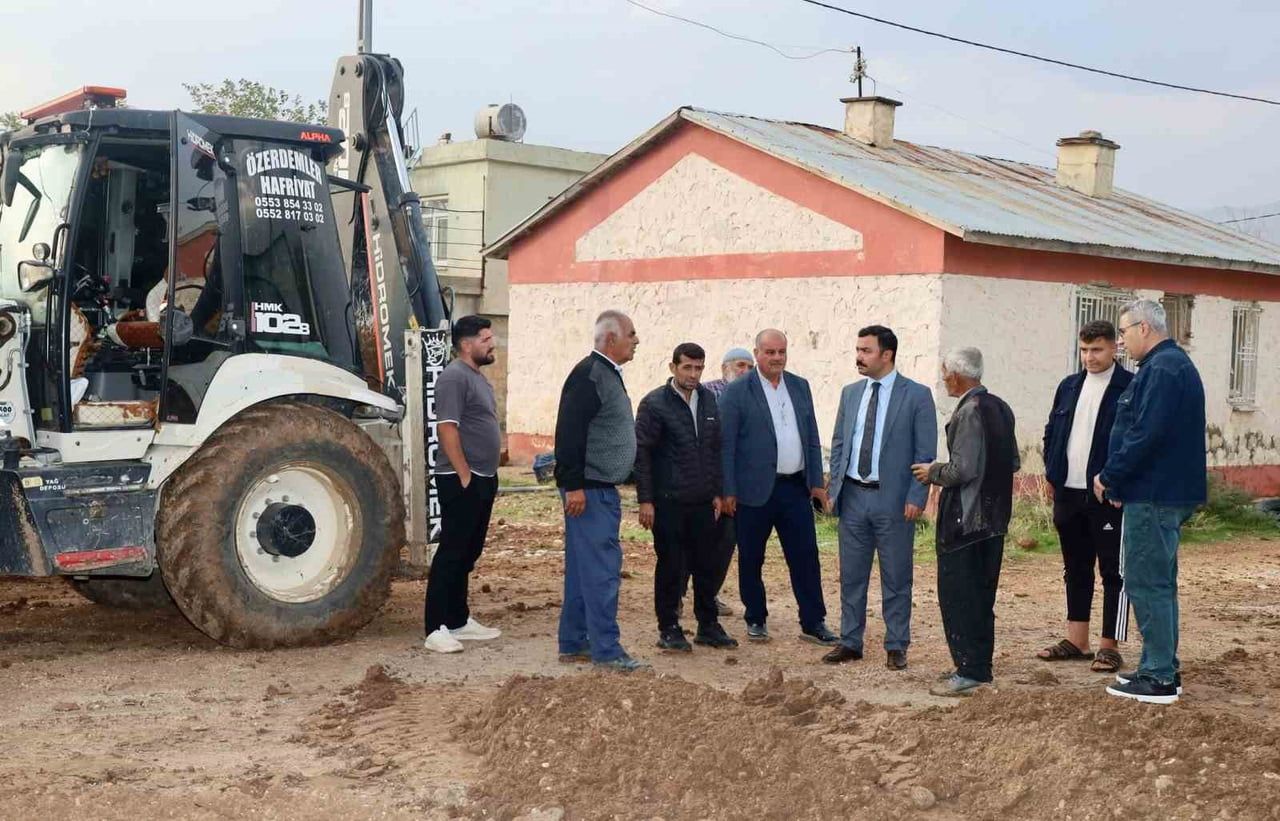 KAHTA'DA KÖY YATIRIMLARI YERİNDE İNCELENDİ
