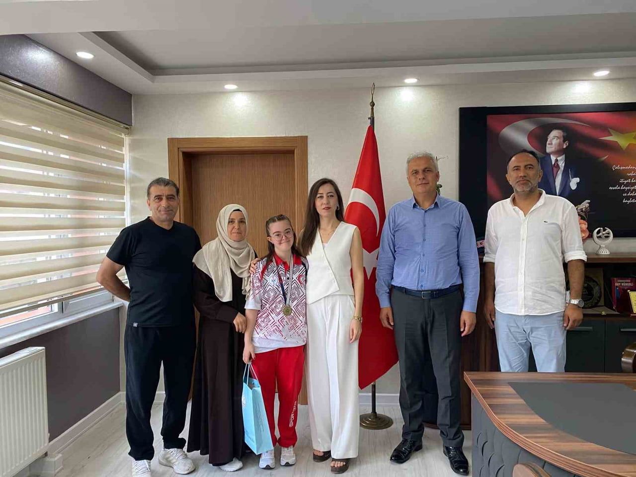 DOWN SENDROMLULAR MASA TENİSİ ŞAMPİYONALARINDA ÜST ÜSTE KAZANDIĞI TÜRKİYE ŞAMPİYONLUKLARI VE ELDE...