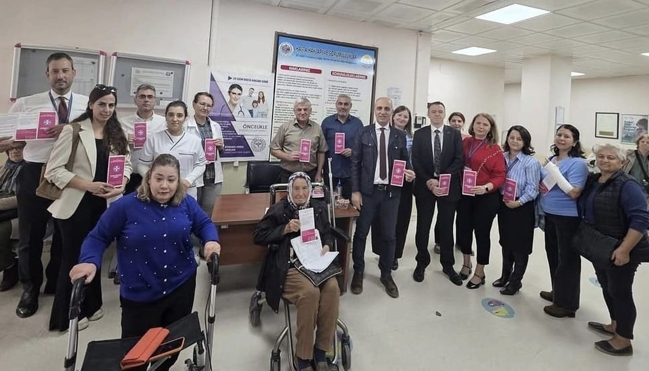 26 EKİM HASTA HAKLARI GÜNÜ DOLAYISIYLA EDREMİT DEVLET HASTANESİ’NDE FARKINDALIK ETKİNLİĞİ...