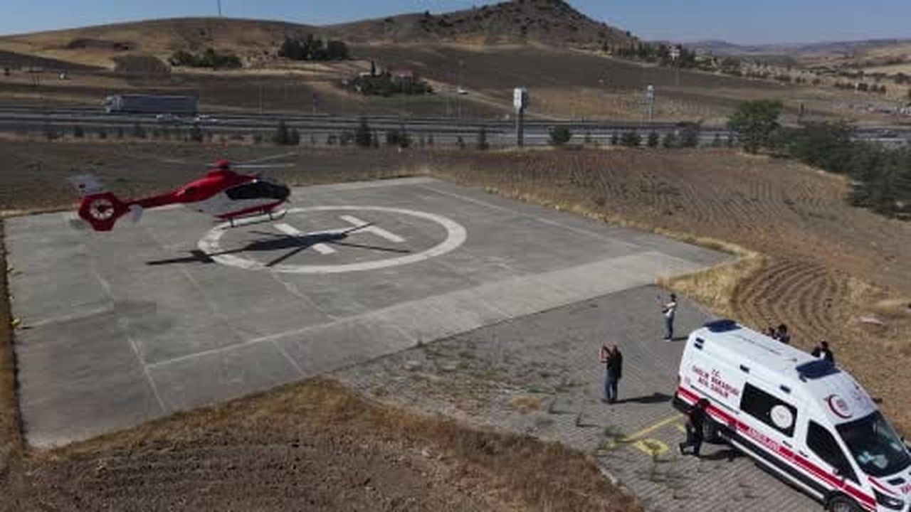 Sağlık durumları ağırlaşan 2 çocuk, hava ambulansıyla Ankara'ya sevk edildi