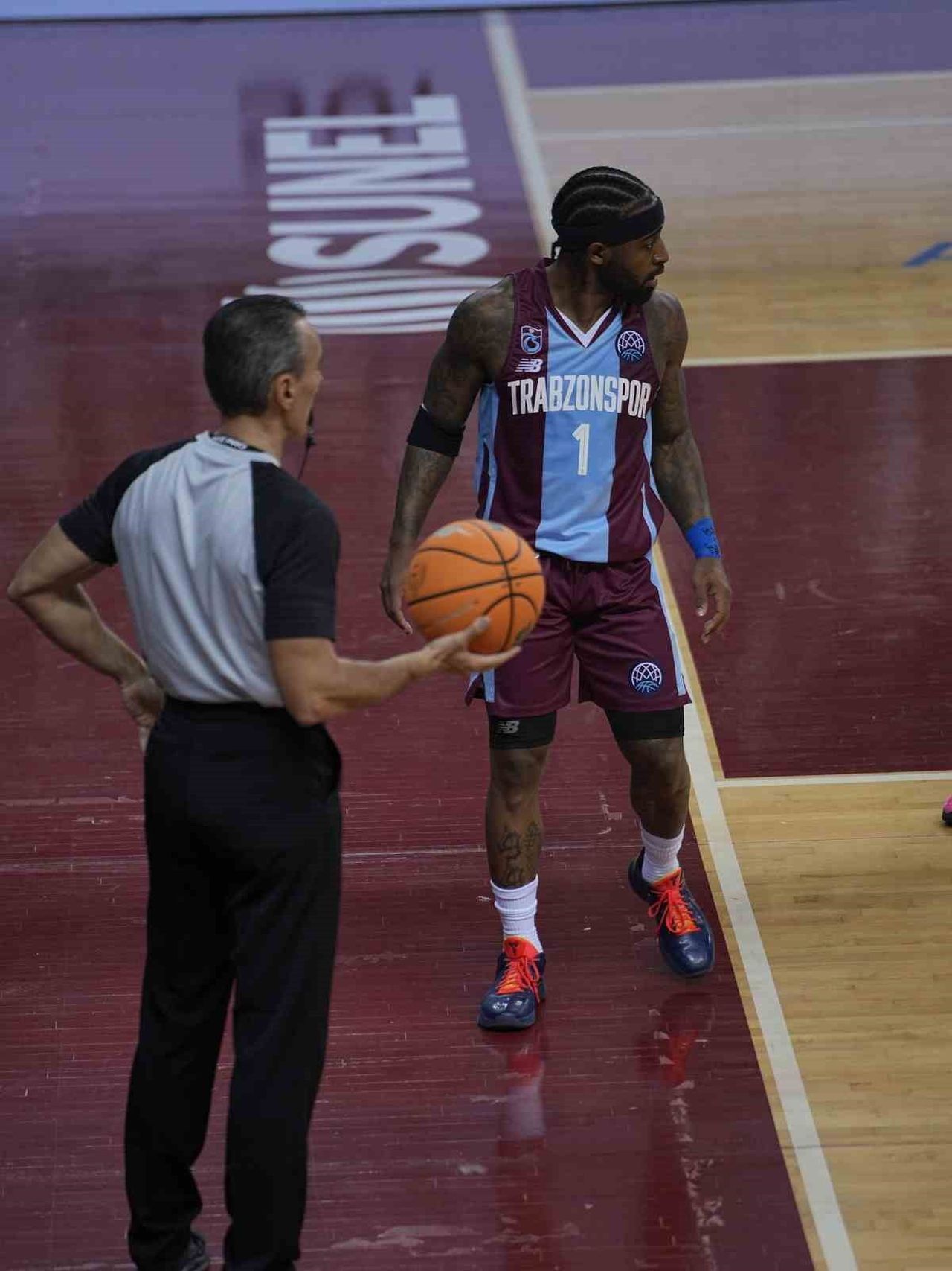 BASKETBOL ŞAMPİYONLAR LİGİ'NDE İKİNCİ MAÇINA ÇIKAN TRABZONSPOR SAHASINDA KARŞILAŞTIĞI AZERBAYCAN...