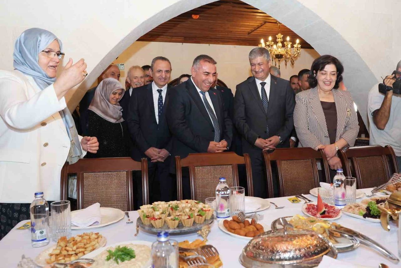 ADANA'DA KENTİN GELENEKSEL LEZZETLERİNİN YAŞATILMASI VE GELECEK NESİLLERE AKTARILMASI AMACIYLA...