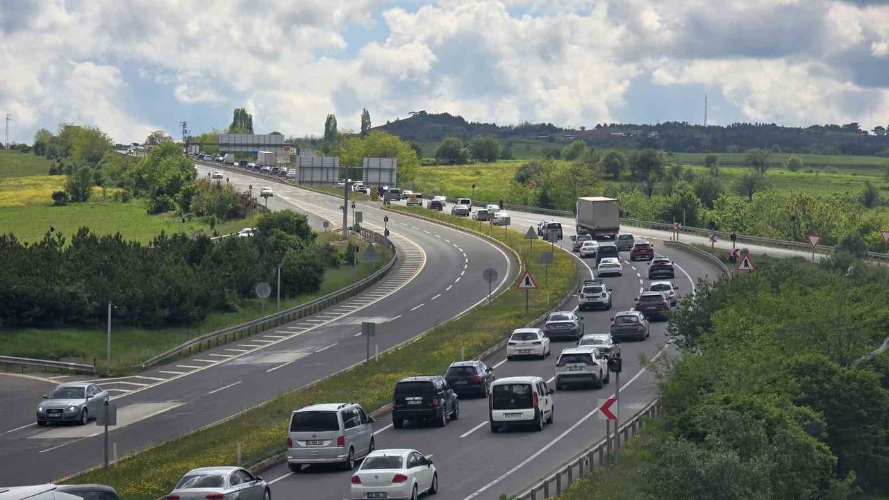 TÜRKİYE İSTATİSTİK KURUMU (TÜİK) VERİLERİNE GÖRE KARABÜK'TE EYLÜL AYI SONU İTİBARIYLA TRAFİĞE...