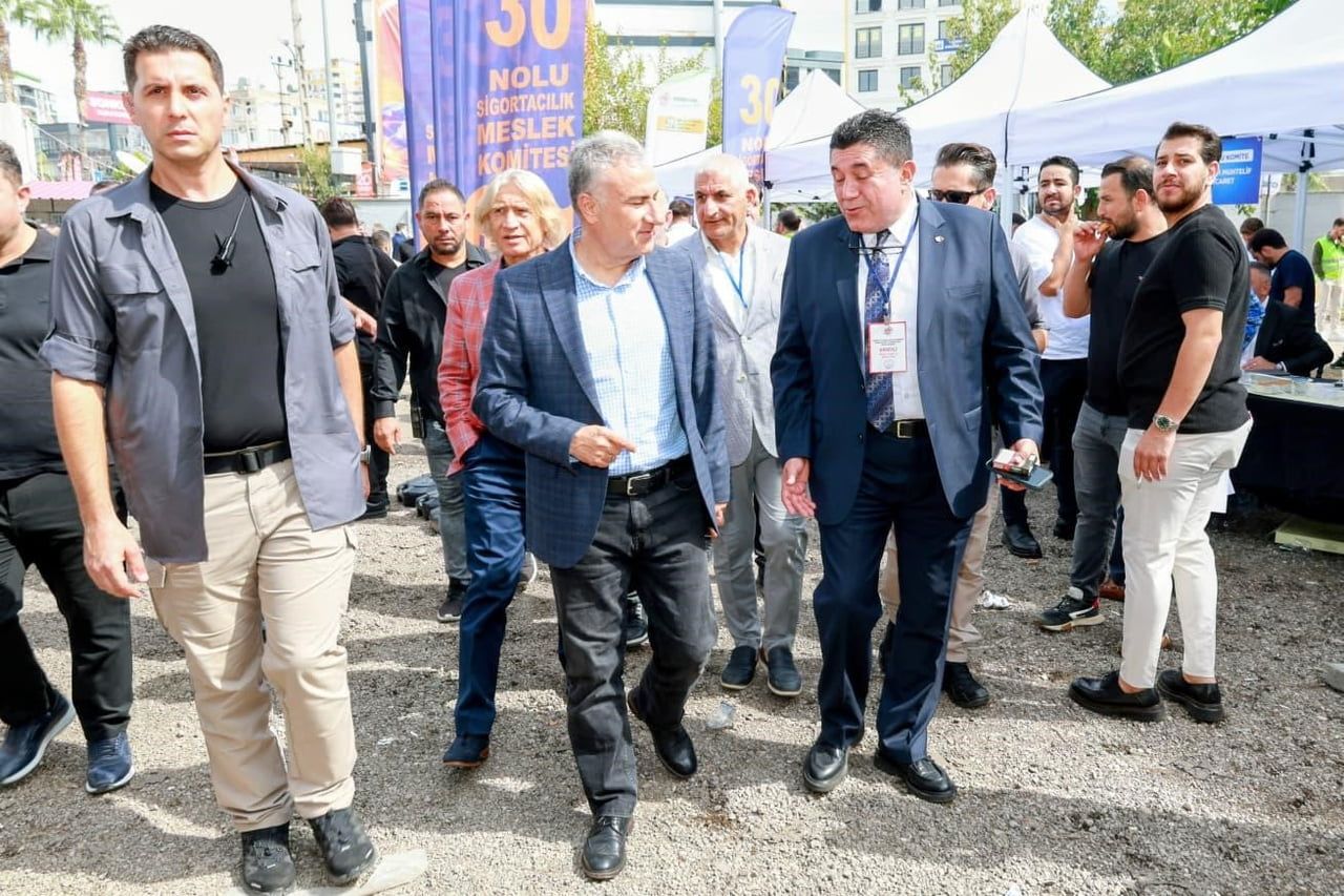 İL EMNİYET MÜDÜRÜ FAHRİ AKTAŞ, SEÇİMLERİN GERÇEKLEŞTİRİLDİĞİ ALANDA İNCELEMELERDE BULUNARAK ALINAN...