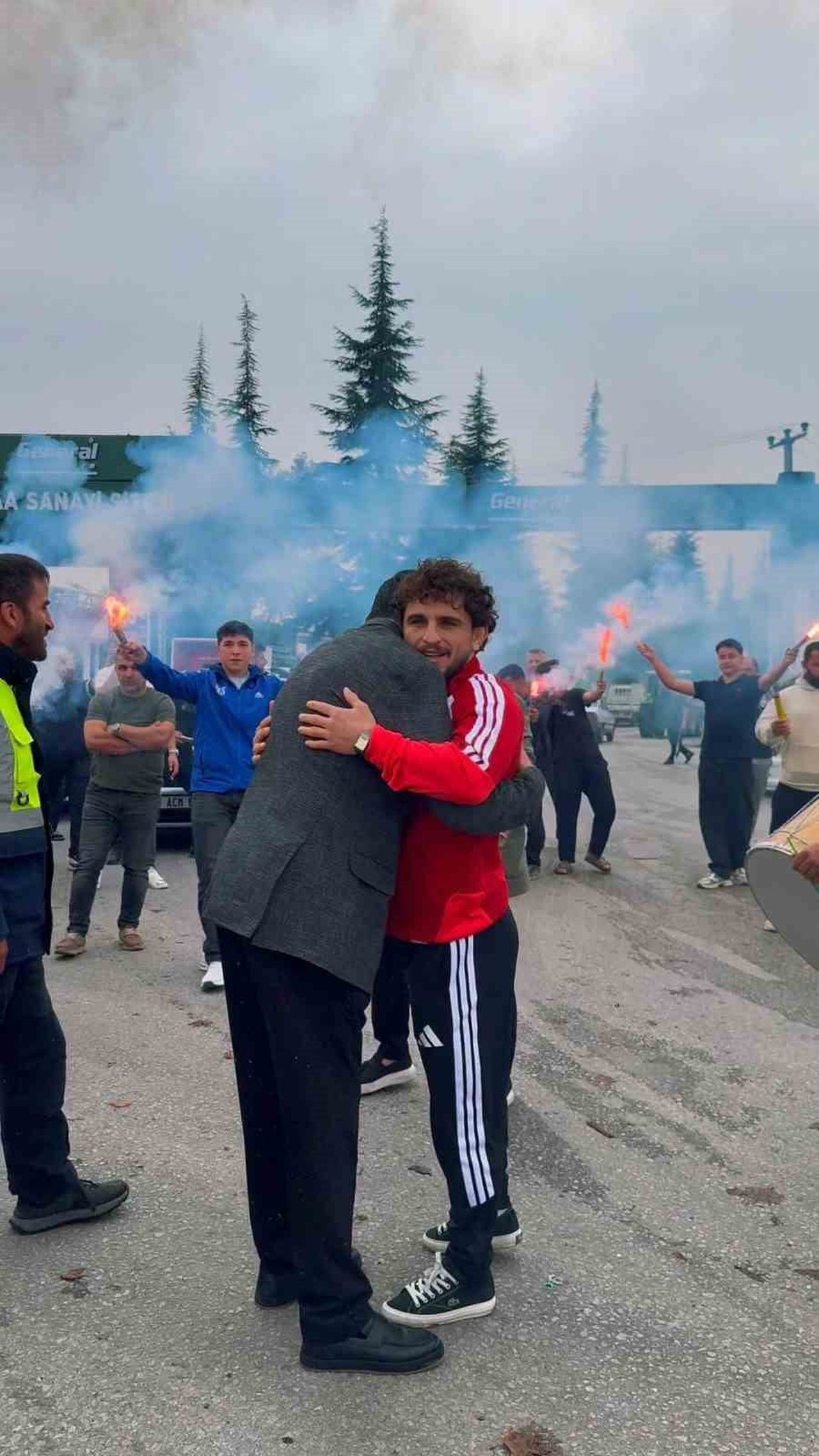 AKDENİZ OYUNLARI’NDA ALTIN MADALYA KAZANAN MİLLİ GÜREŞÇİ AHMET DUMAN, MEMLEKETİ ERBAA’DA COŞKUYLA...