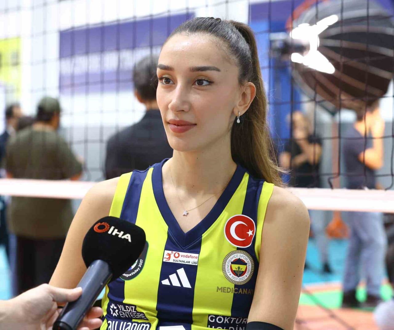 HANDE BALADIN, İHA MUHABİRİNE AÇIKLAMALARDA BULUNDU.