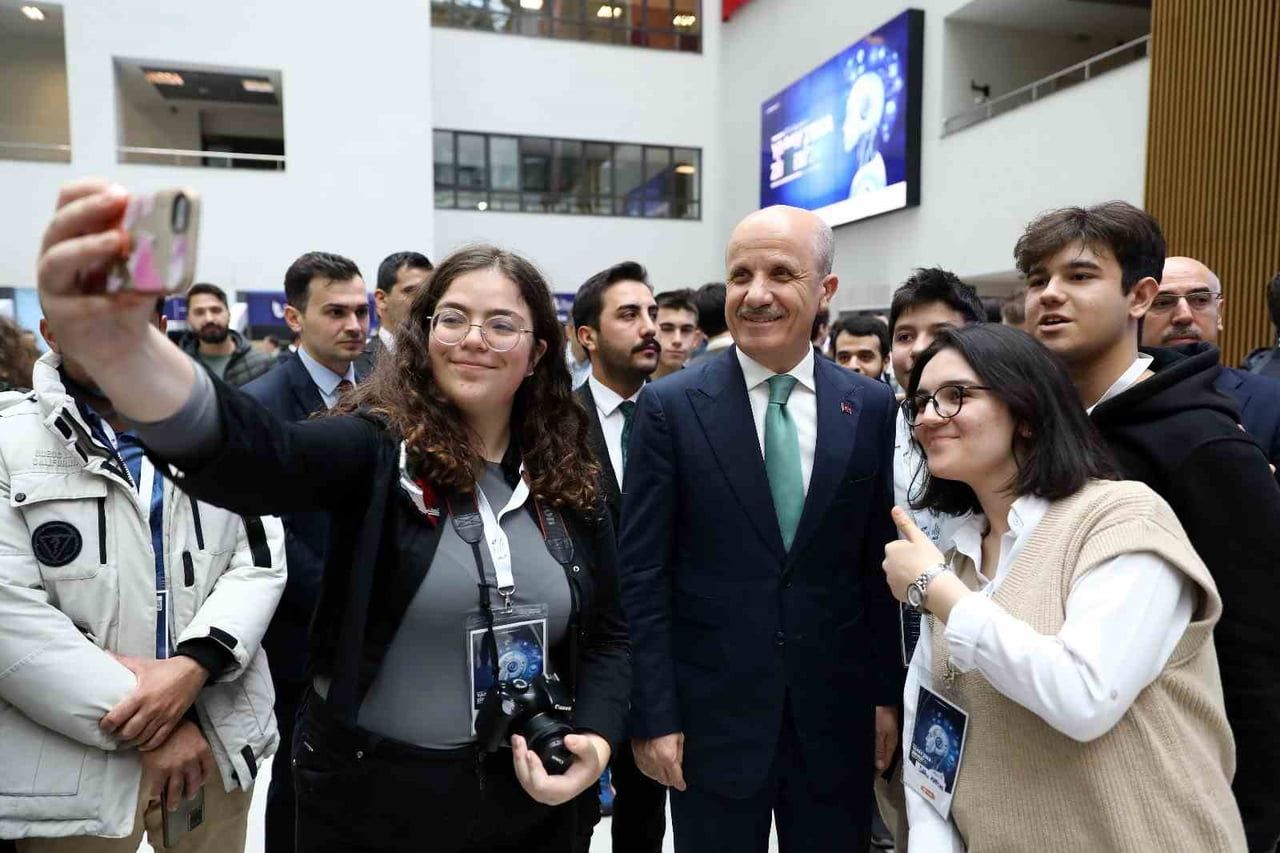 YÜKSEKÖĞRETİM KURULU (YÖK) BAŞKANI EROL ÖZVAR, ÜNİVERSİTE YERLEŞTİRME SONUÇLARINA İLİŞKİN, "DEVLET...