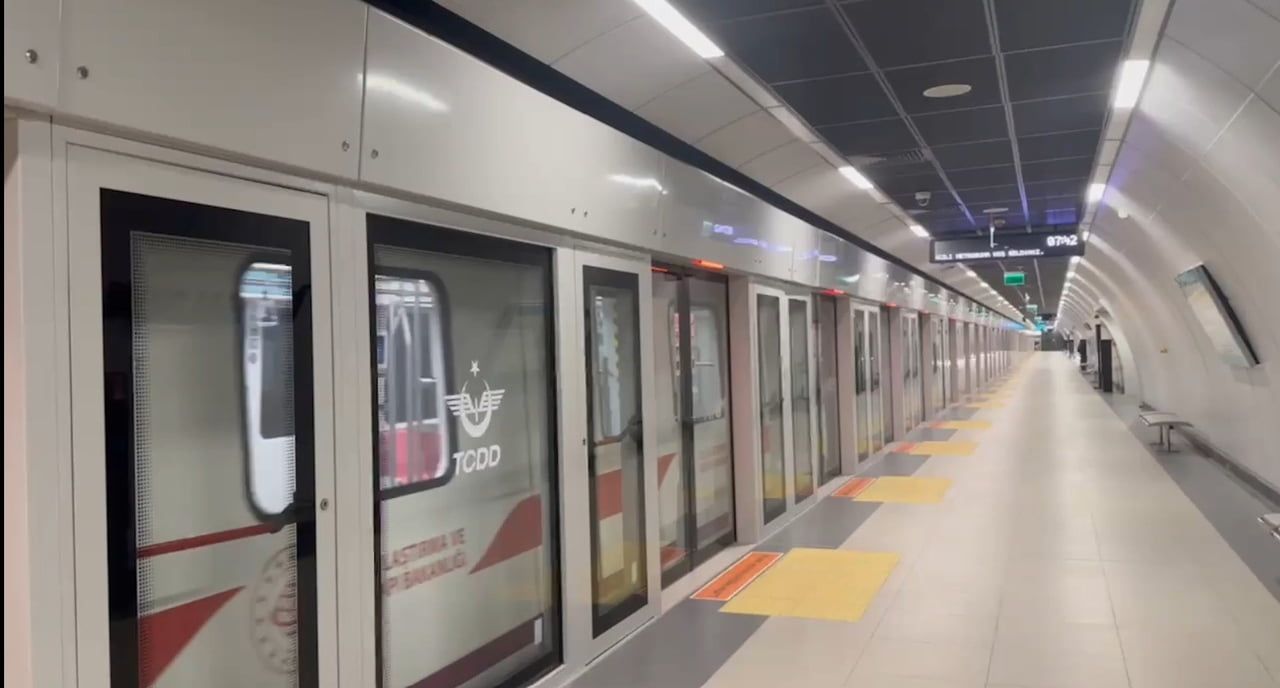 BAKAN URALOĞLU, GAYRETTEPE-İSTANBUL HAVALİMANI-HALKALI METRO HATTI'NDAKİ YOLCU TAŞIMACILIĞINA...