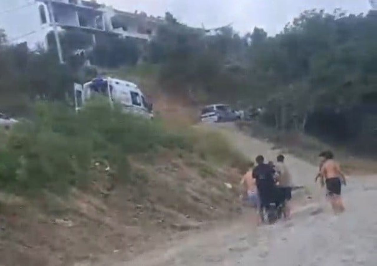 TEKİRDAĞ’IN SÜLEYMANPAŞA İLÇESİNE BAĞLI TOPAĞAÇ MAHALLESİ’NDE, DALGALI DENİZE GİREN 4 KİŞİ BOĞULMA...