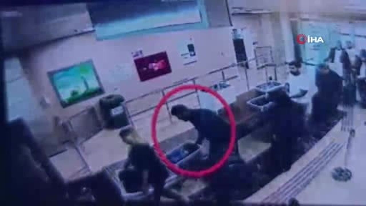 Elazığ’da işlediği cinayete yangın süsü vermeye çalışan zanlı İstanbul’da yakalanarak gözaltına...