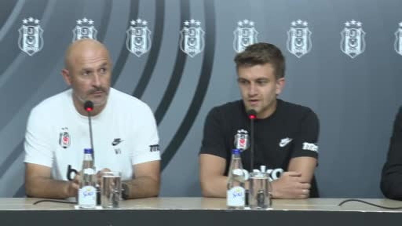 Beşiktaş’ın başarılı futbolcusu Rıdvan Yılmaz, mücadele ettikleri tüm kulvarlardaki kupalara talip...