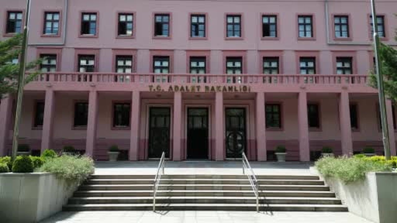 Adalet Bakanı Gürlek: "Adli süreçler hakkında bilgilendirme ve yönlendirme ile psikososyal destek...