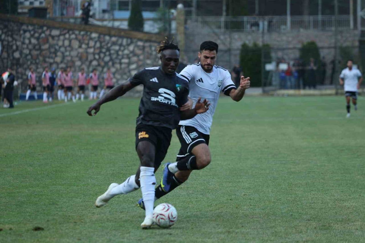 KOCAELİSPOR SEZON ÖNCESİNDE SON HAZIRLIK MAÇINI MISIR PREMİER LİG EKİPLERİNDEN ZED FC İLE...