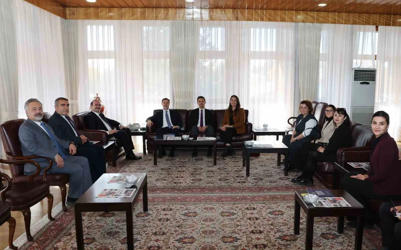 ATATÜRK ÜNİVERSİTESİ, AMERİKA BİRLEŞİK DEVLETLERİ ANKARA BÜYÜKELÇİLİĞİ KAMU DİPLOMASİSİ ELÇİ...