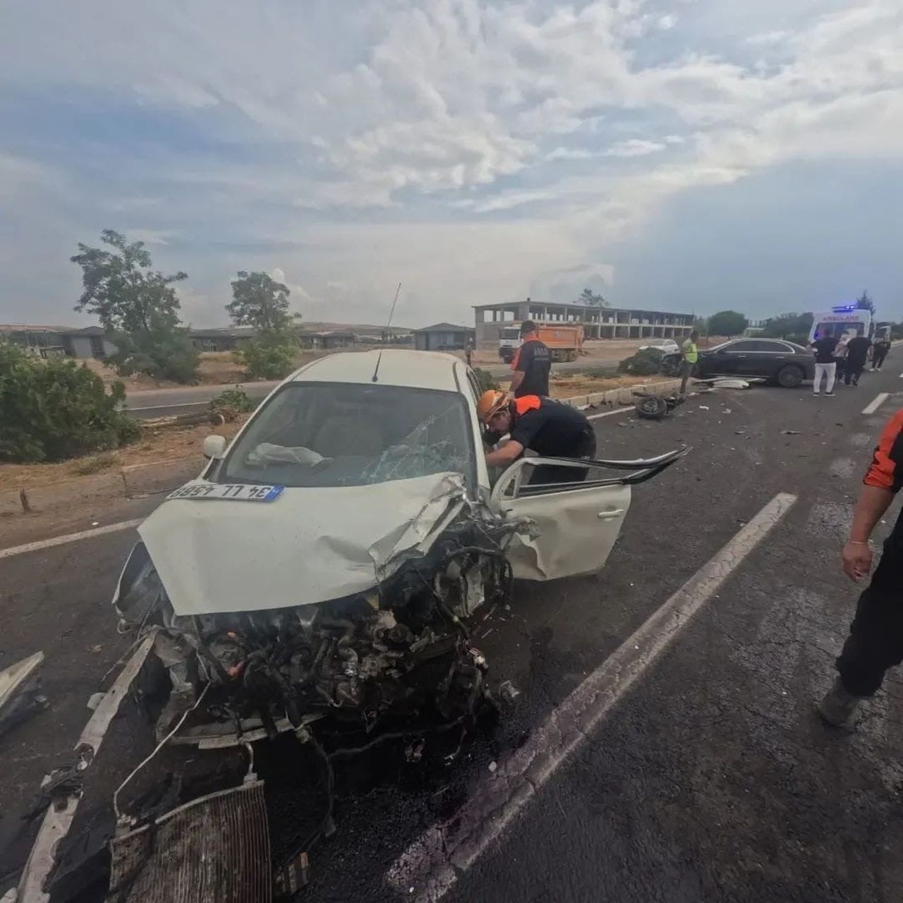ELAZIĞ’DA İKİ OTOMOBİLİN ÇARPIŞMASI SONUCU MEYDANA GELEN TRAFİK KAZASINDA, 2 KİŞİ...