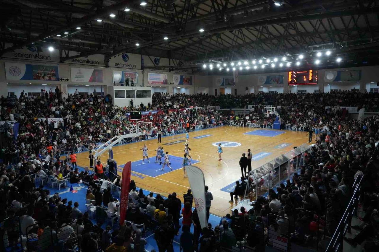 TURGUTLU BELEDİYESPOR KULÜBÜ, YENİ SEZONDA KADINLAR BASKETBOL SÜPER LİGİ’NDE MÜCADELE EDECEK KADIN...