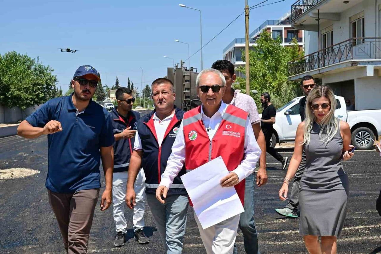 KEPEZ BELEDİYESİ, ALTINOVA’DA 4 MAHALLENİN GEÇİŞ NOKTASI OLAN ŞELALE CADDESİ’NDE YAKLAŞIK 6 BİN...