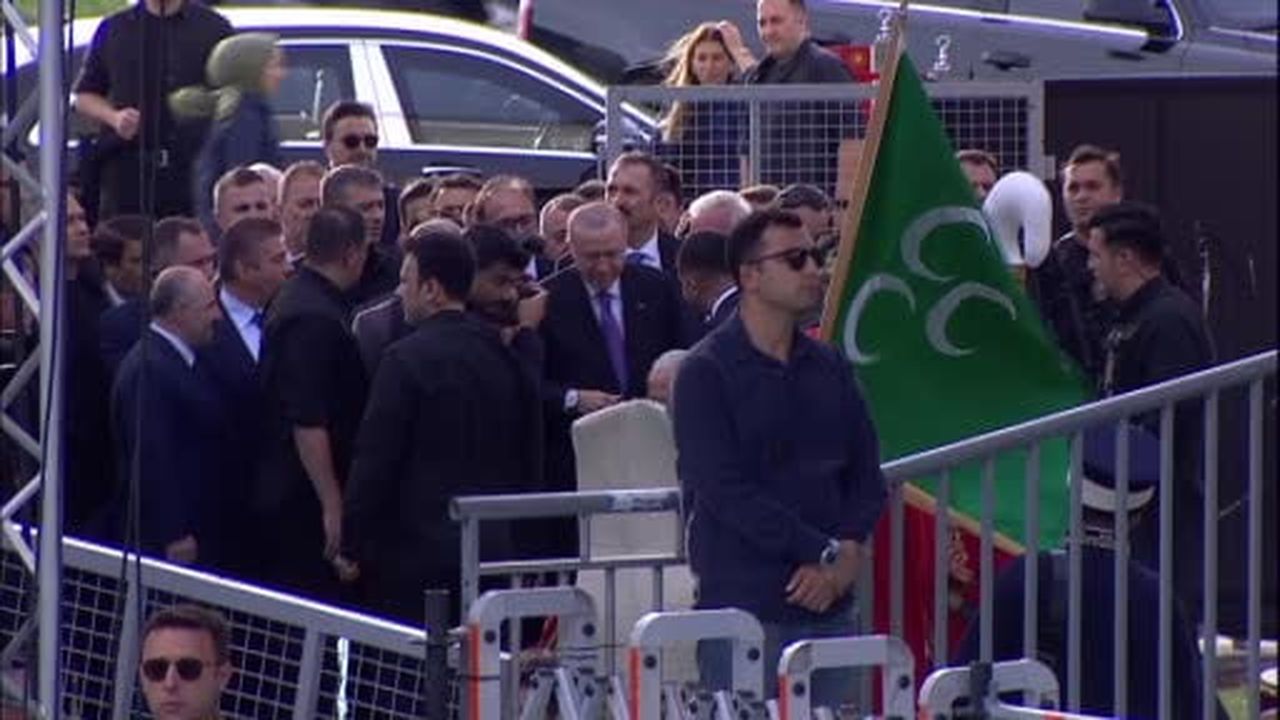 Cumhurbaşkanı Recep Tayyip Erdoğan, Yağlı Güreş Cumhurbaşkanlığı Kupası finalini izledi.