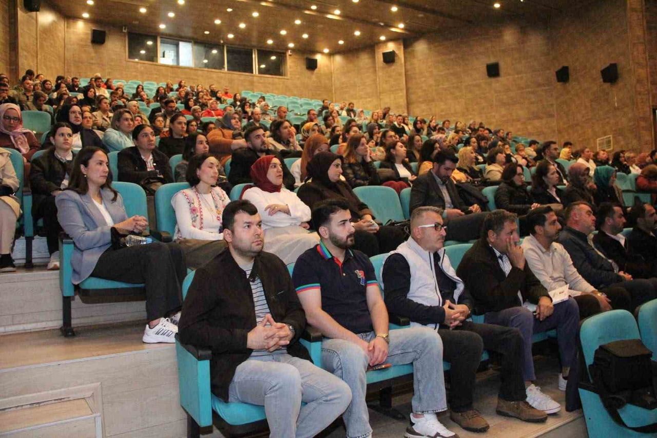 TEKİRDAĞ AFAD MÜDÜRLÜĞÜ EĞİTMENLERİ TARAFINDAN AİLE VE SOSYAL HİZMETLER İL MÜDÜRLÜĞÜ PERSONELİNE...
