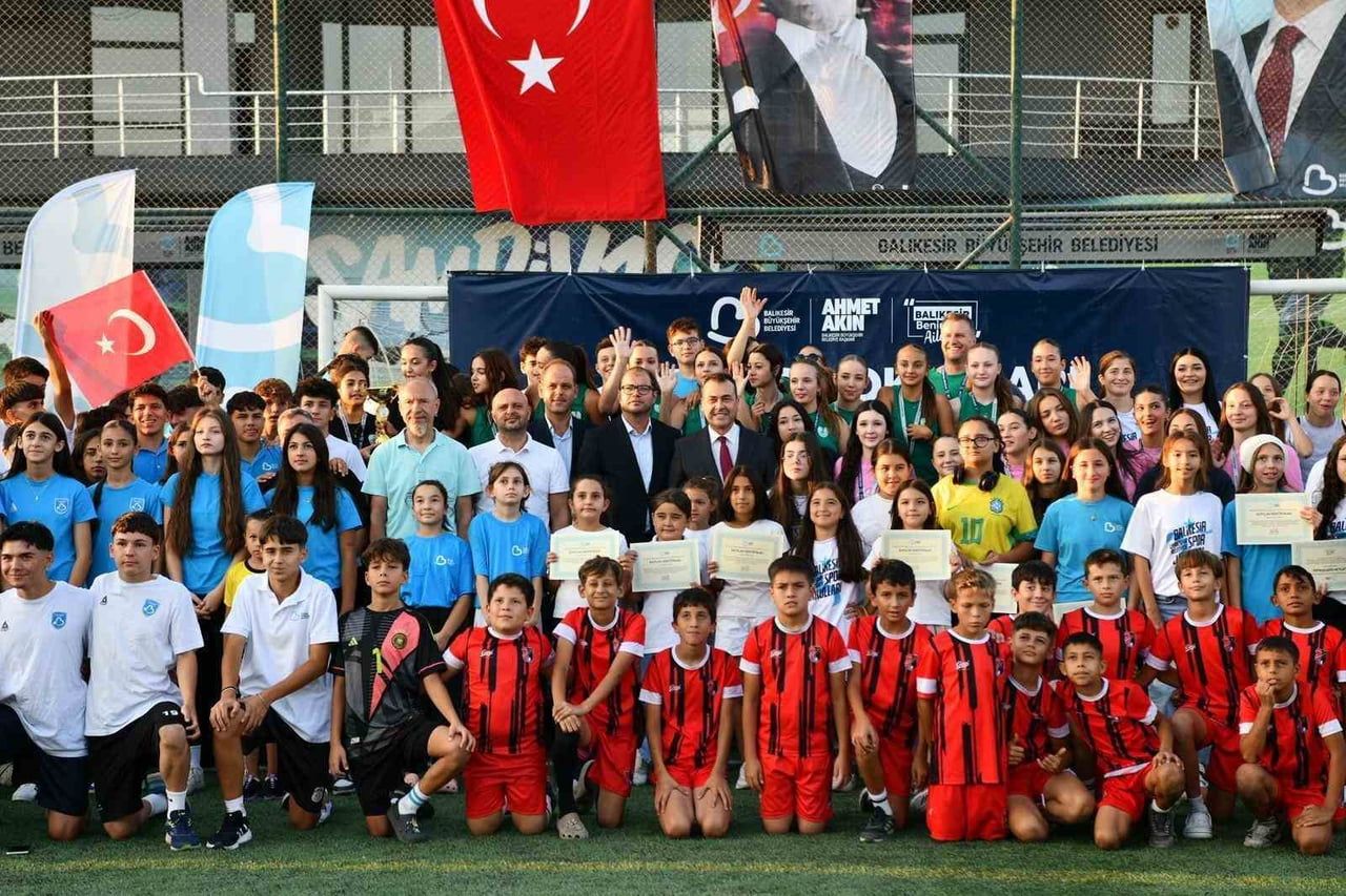 YAZ SPOR OKULLARI KAPANIŞ TÖRENİ GERÇEKLEŞTİRİLDİ