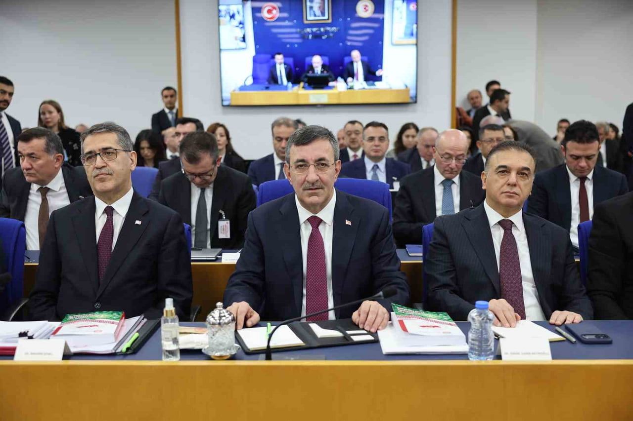 CUMHURBAŞKANI YARDIMCISI CEVDET YILMAZ'IN KATILIMIYLA TOPLANAN TBMM PLAN VE BÜTÇE KOMİSYONU'NDA...