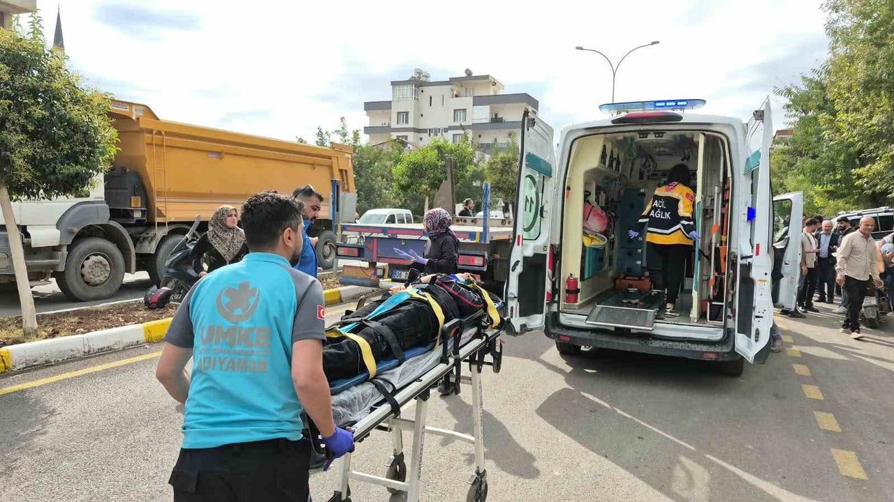 ADIYAMAN’DA, İKİ MOTOSİKLETİN ÇARPIŞMASI SONUCU 1 KİŞİ YARALANDI.