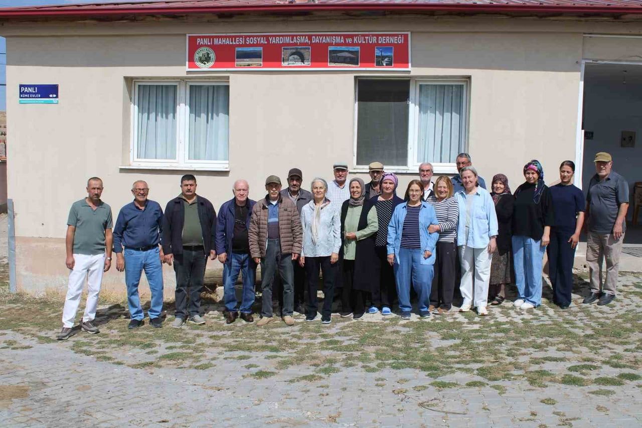 ALMANYA'NIN BAŞKENTİ BERLİN'DE YAPILAN EYALET SEÇİMLERİNDE KAYSERİLİ SİYASETÇİ ELİF ERALP'İN...