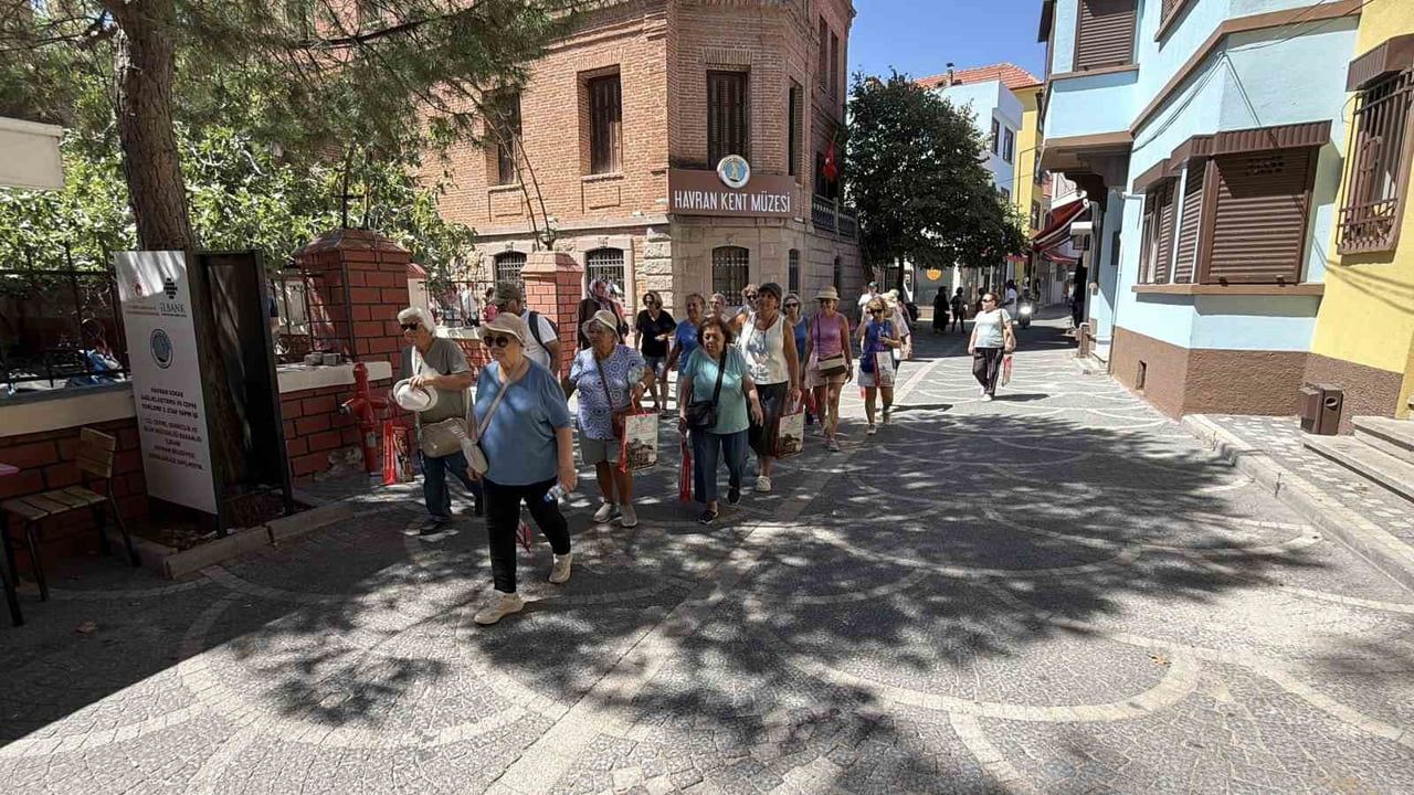BALIKESİR'İN HAVRAN BELEDİYESİ VE TURİZM SEKTÖRÜNÜN İŞ BİRLİĞİYLE DÜZENLENEN ORGANİZASYONDA YERLİ...