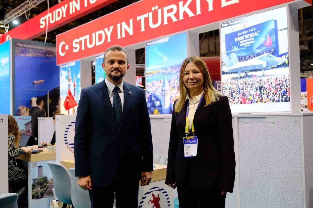 TÜRKİYE ULUSAL AJANSI BAŞKANI İLKER ASTARCI  VE REKTÖR PROF. DR. FATMA AYDIN